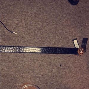 Fire Versace belt 70 inches and snack black.